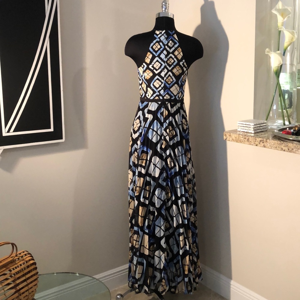 Anthropologie halter pleated maxi dress - Picture 2 of 6
